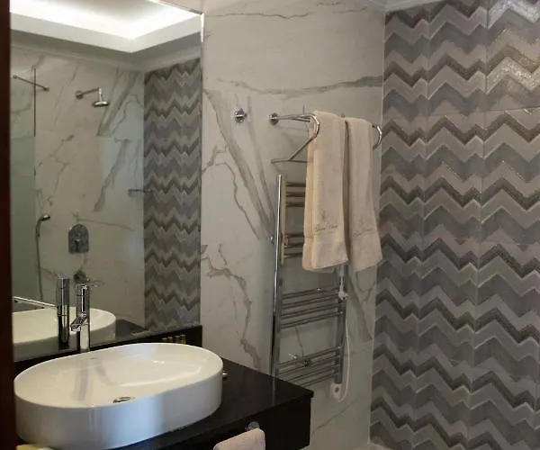 Gulumser Hatun Termal & 4* Derekoy (Aegean)